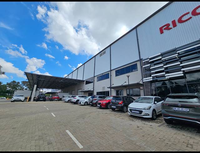 7,500M² WAREHOUSE TO LET IN LINBRO PARK
